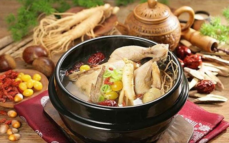 Gà hầm nhân sâm