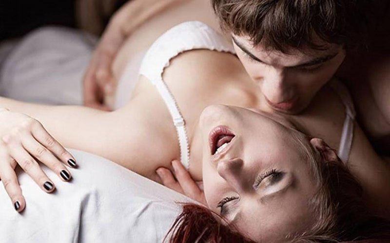 Thực tế cho thấy phụ nữ cần phải được kích thích âm vật liên tục mới có thể đạt được cực khoái và xuất tinh